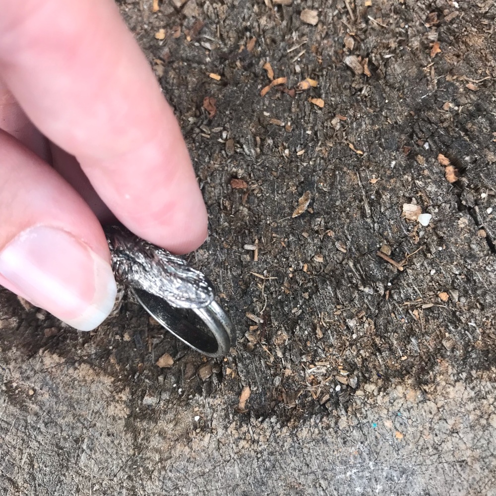 Vintage saber tooth tiger ring - Picture 5 of 7